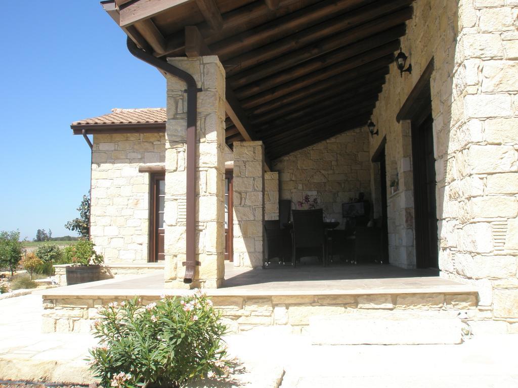 Paradise Traditional House Maroni Exterior photo