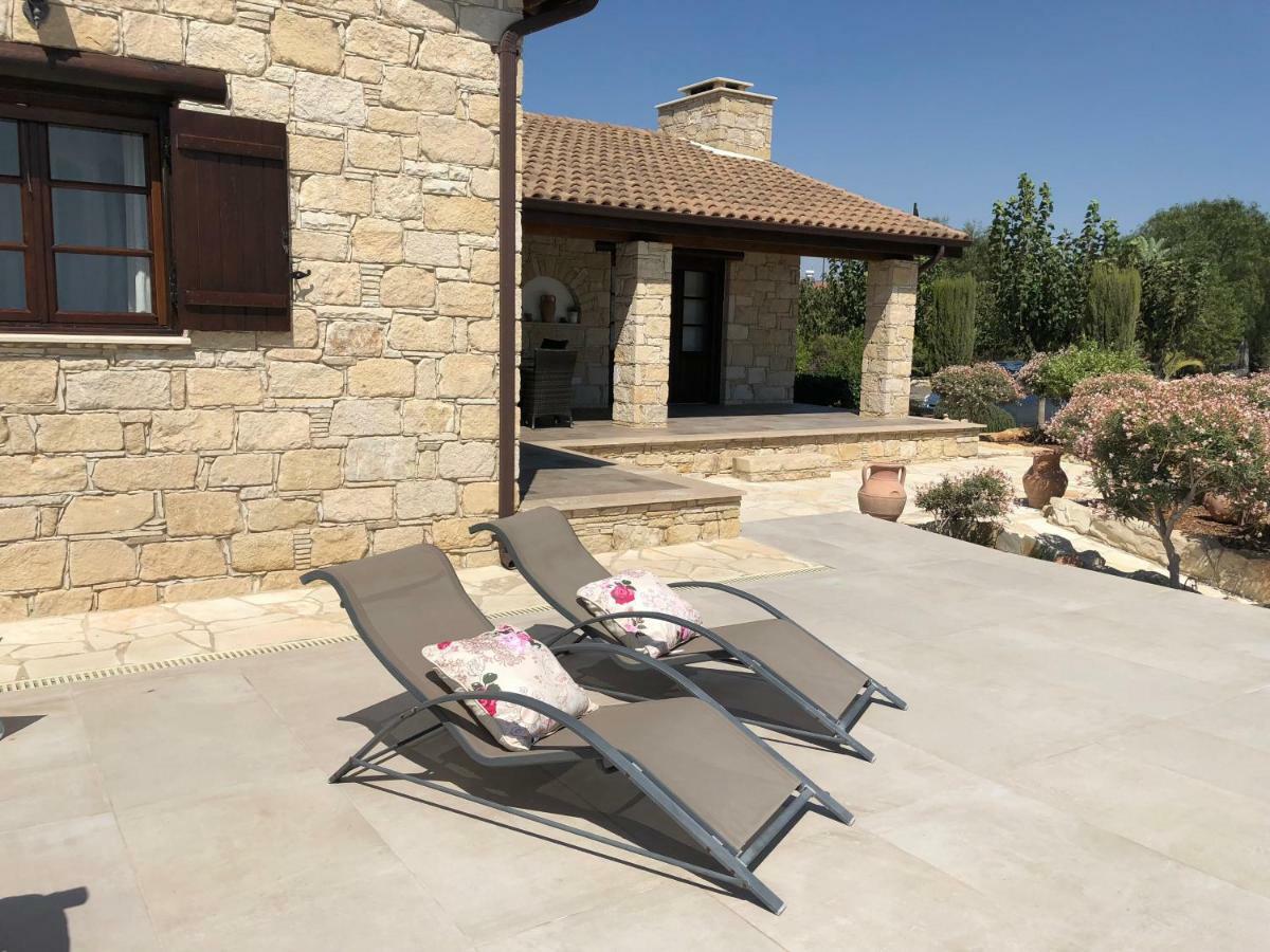 Paradise Traditional House Maroni Exterior photo