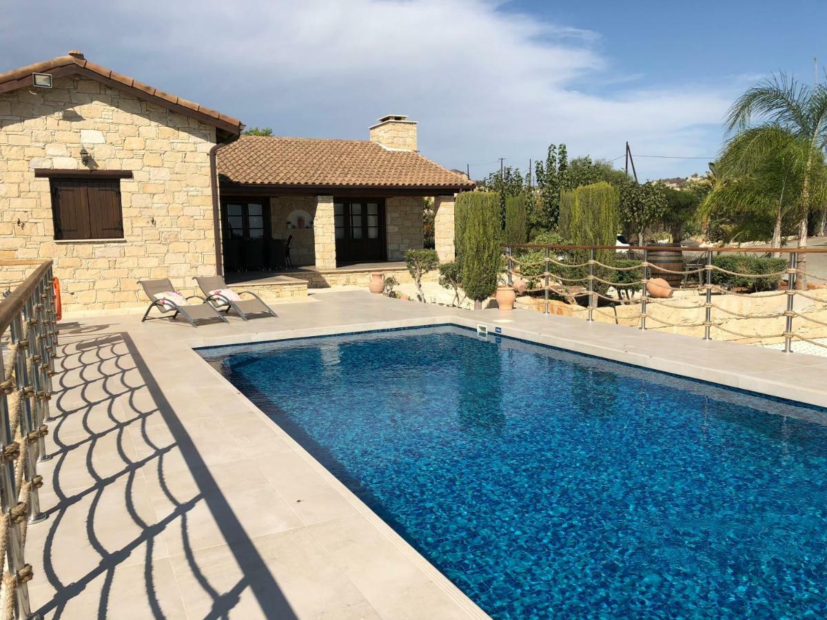 Paradise Traditional House Maroni Exterior photo